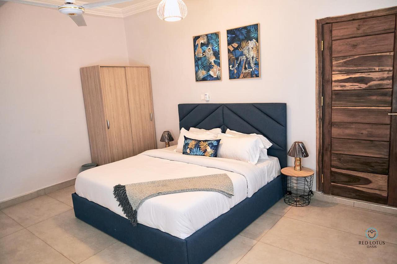 Charming Rooftop Apartments- Strong Wi-Fi & 40Percent Long-Stay Disc- Red Lotus Oasis Akkra Exterior foto