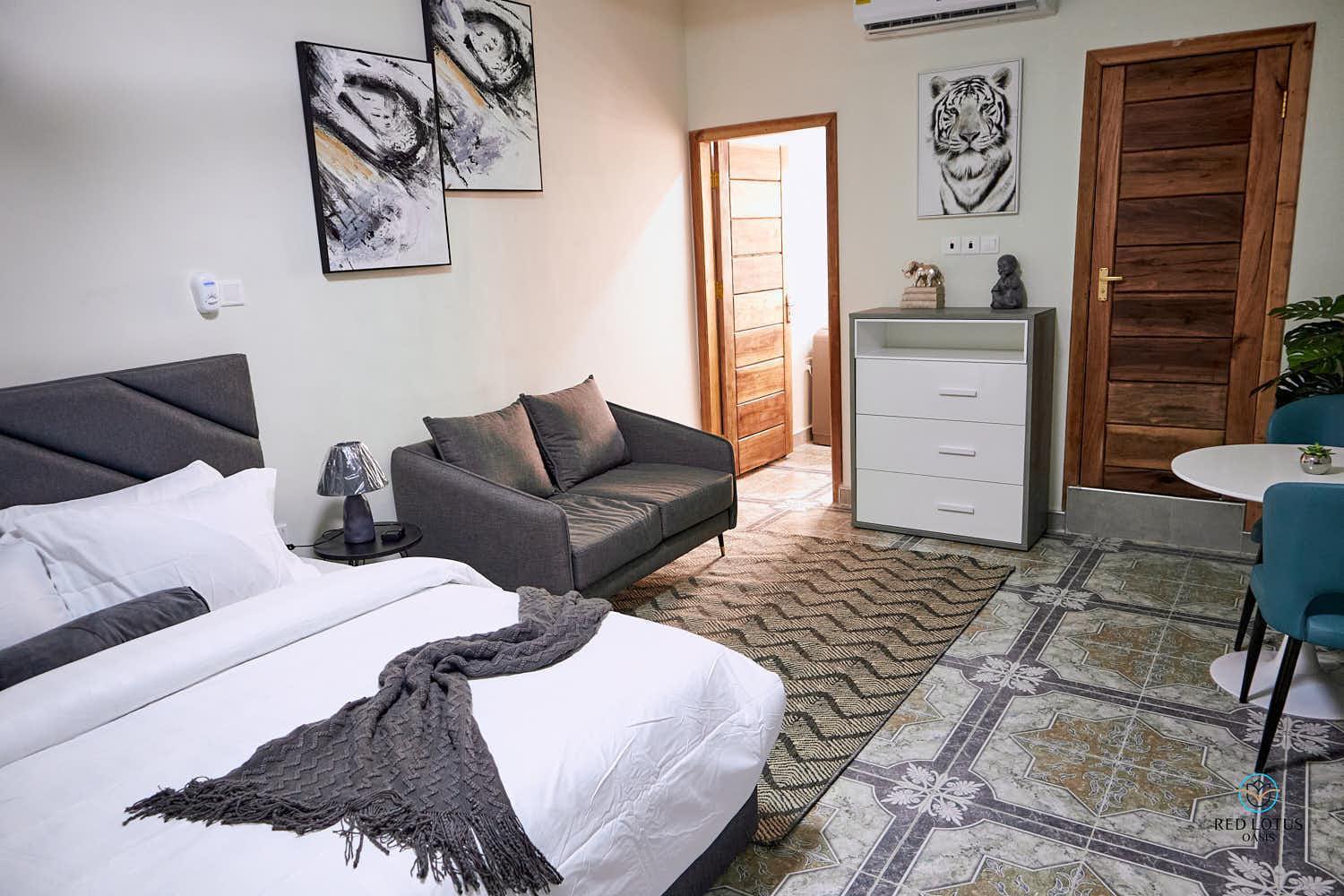 Charming Rooftop Apartments- Strong Wi-Fi & 40Percent Long-Stay Disc- Red Lotus Oasis Akkra Exterior foto
