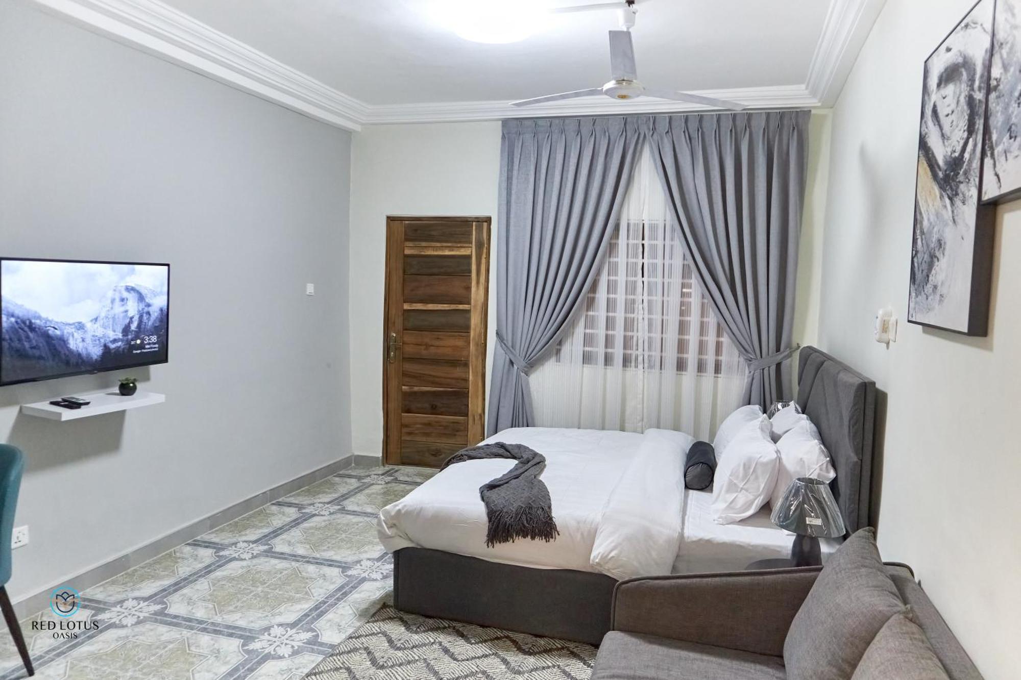 Charming Rooftop Apartments- Strong Wi-Fi & 40Percent Long-Stay Disc- Red Lotus Oasis Akkra Exterior foto