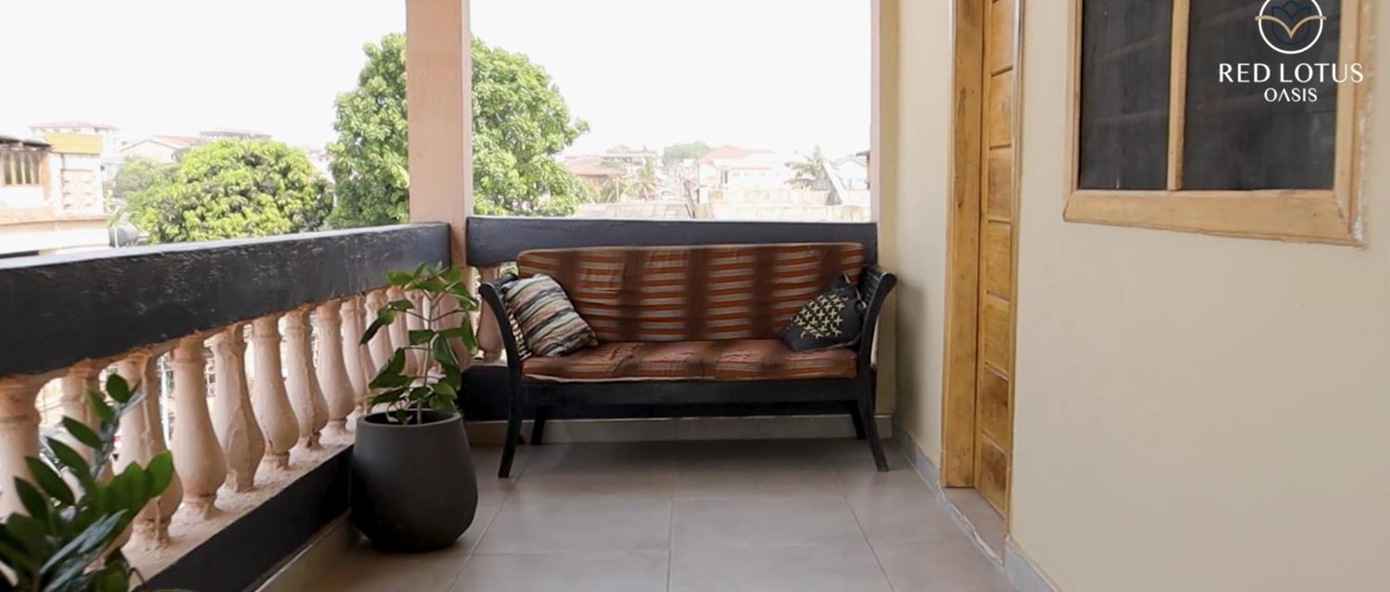 Charming Rooftop Apartments- Strong Wi-Fi & 40Percent Long-Stay Disc- Red Lotus Oasis Akkra Exterior foto