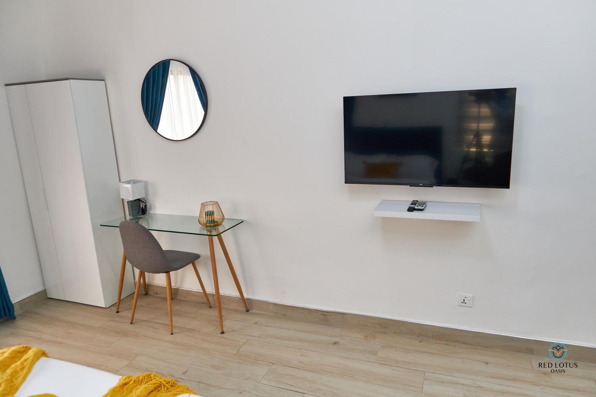 Charming Rooftop Apartments- Strong Wi-Fi & 40Percent Long-Stay Disc- Red Lotus Oasis Akkra Exterior foto