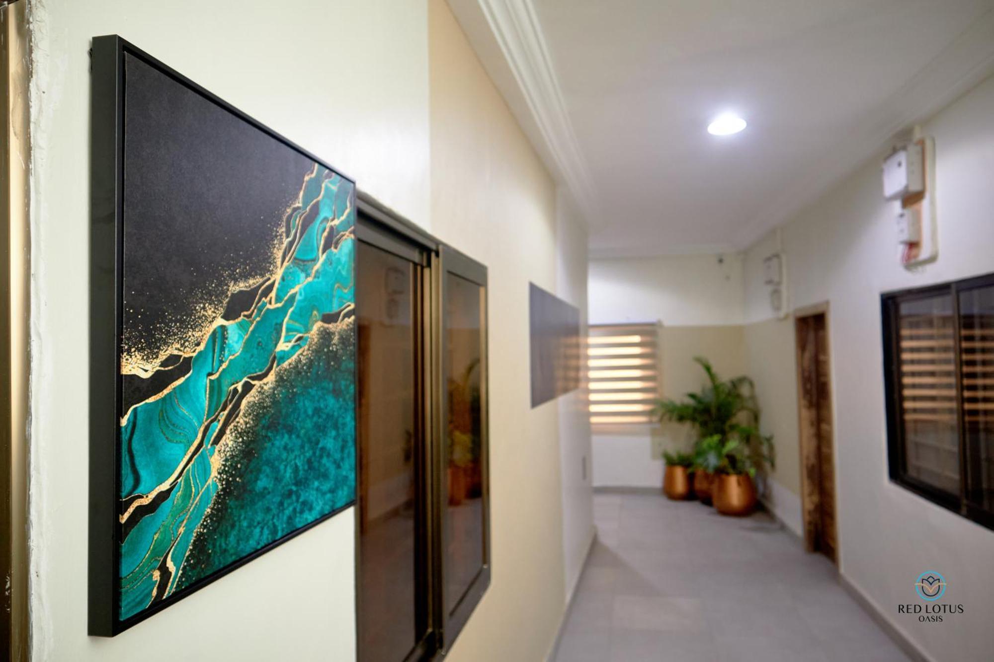 Charming Rooftop Apartments- Strong Wi-Fi & 40Percent Long-Stay Disc- Red Lotus Oasis Akkra Exterior foto